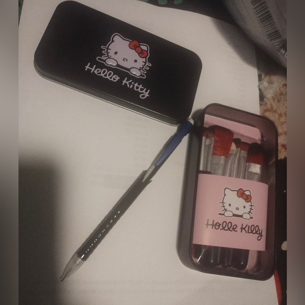 Hello Kitty New small makeup brushes